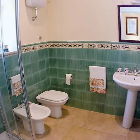 Vinslounge 4* Μπαρλέτα