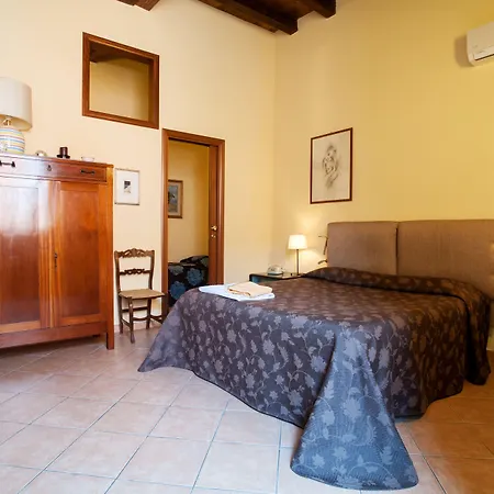 Vinslounge 4* Barletta